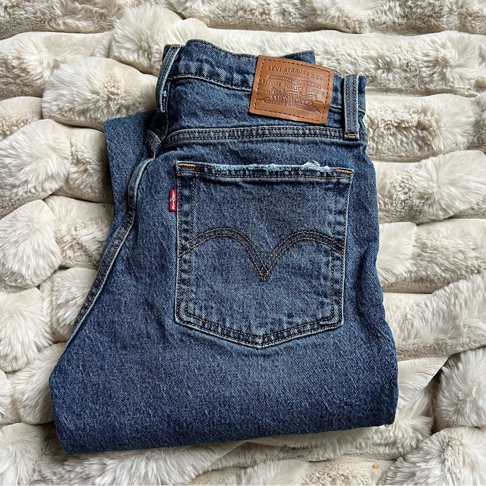 Levi's wedgie straight jeans 26